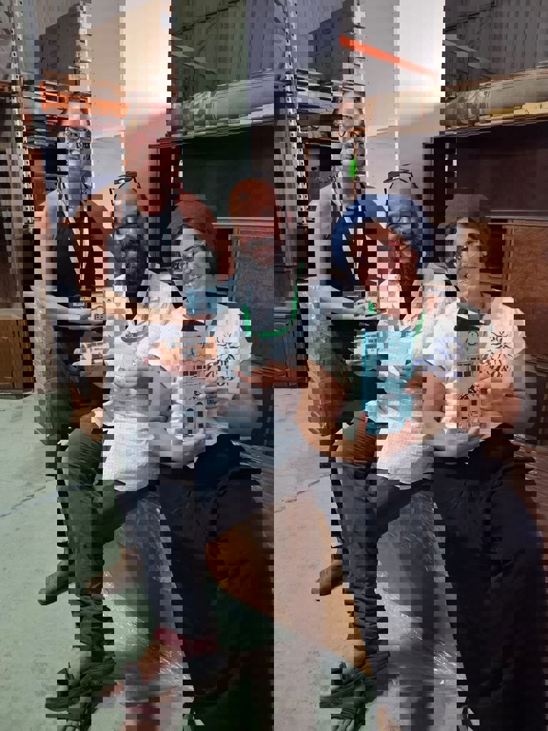 המשפחות של חזית הבית 90