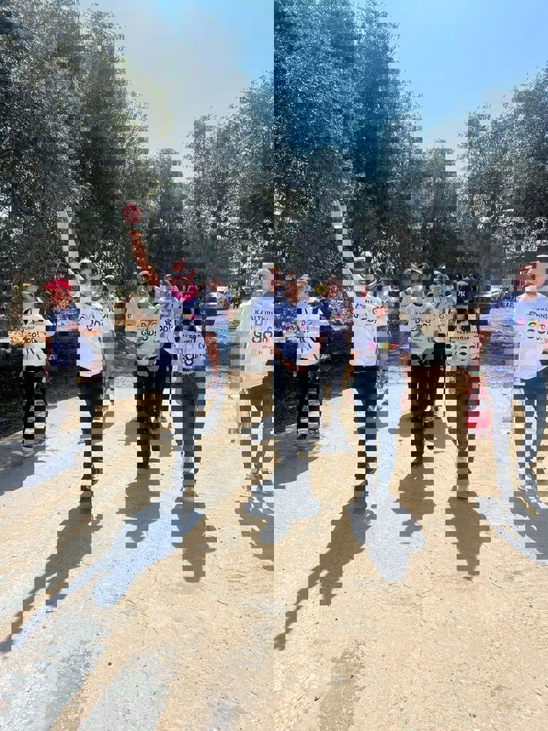 יום המעשים הטובים חזית הבית 6